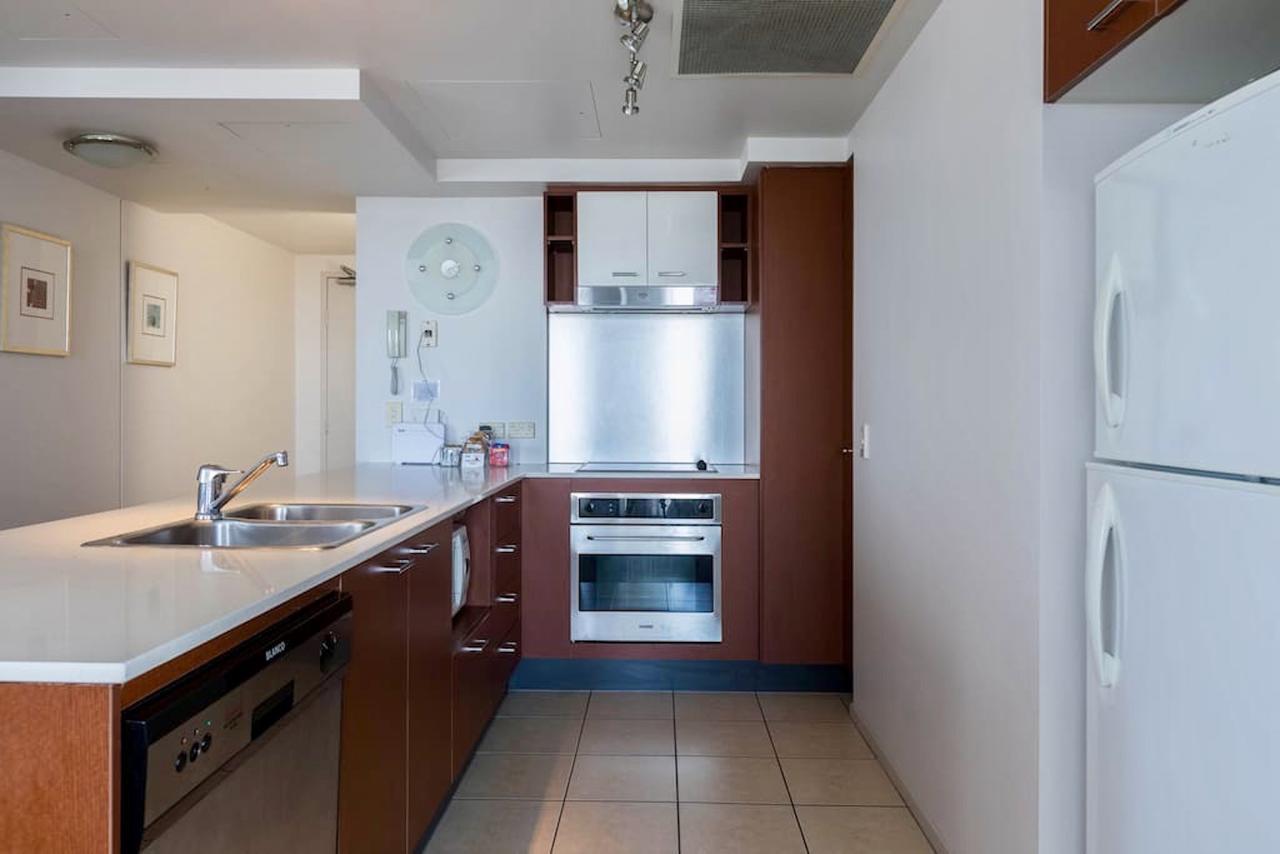 Apartment With Ocean Views Gold Coast Eksteriør billede