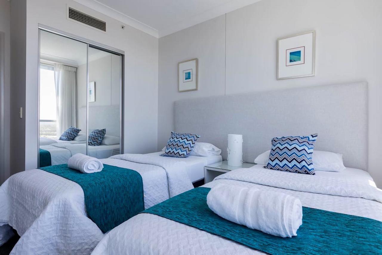Apartment With Ocean Views Gold Coast Eksteriør billede